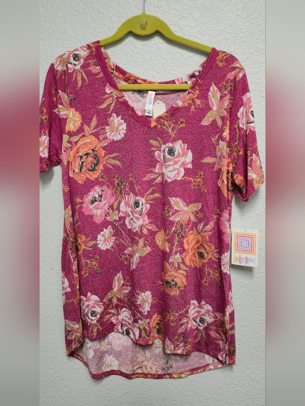 LuLaRoe Berry Pink Floral V-Neck Short Sleeve Top